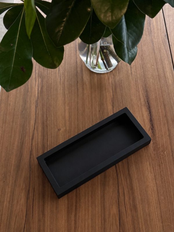 C07D9E1C-50D3-4C9D-BEF7-2FD78CAE4FF6 BANDEJA RECTANGULAR HONDA 24CM BLACK