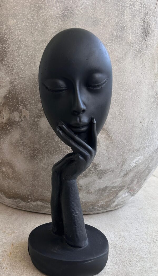 ESCULTURA SERENA BLACK